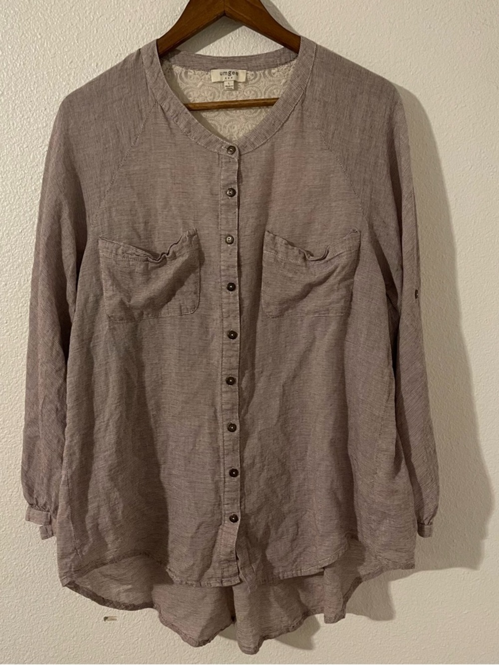 Umgee Women's Long-Sleeve Button-Down Shirt with Lace Back in Mauve Size Large